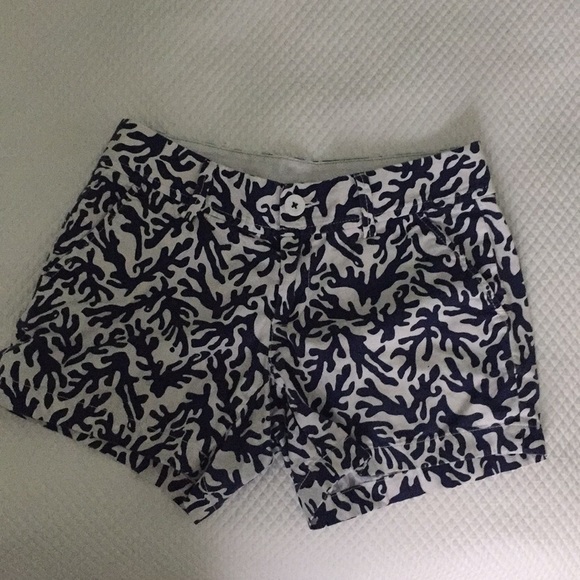 Lilly Pulitzer Shorts - Picture 1 of 4